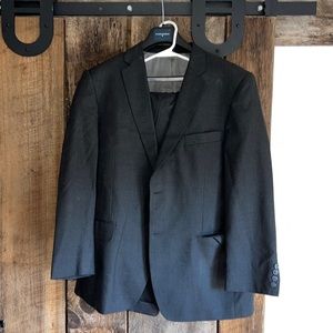 Men’s gray saddlebred suit